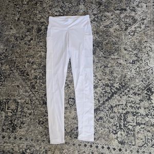 White Leggings with Tech Pockets!